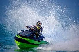 Devez-vous avoir un permis pour conduire un jet ski ?
