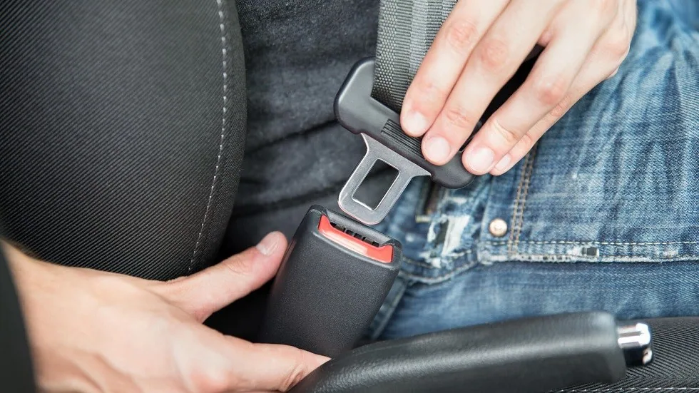 Les passagers de ma voiture ne sont pas attachées, dois-je payer une amende en cas de contrôle?