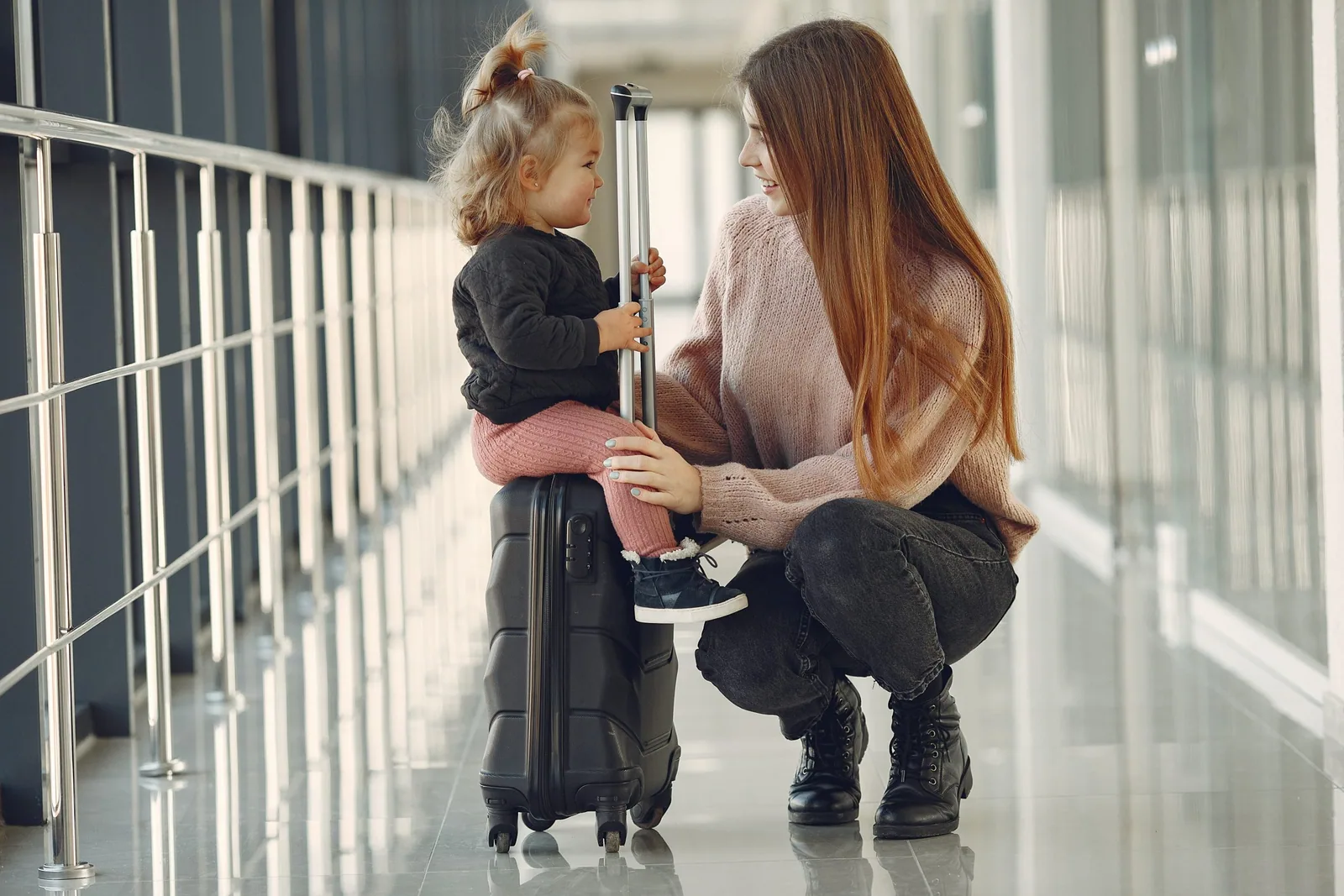 Parents séparés, qui prend en charge les frais de voyage ?