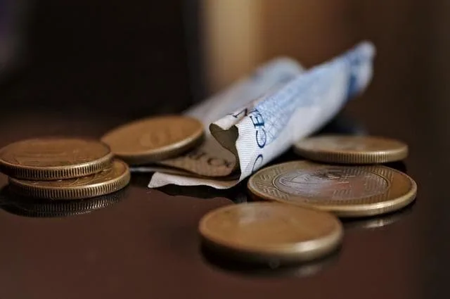 Comprendre les Clauses de Rémunération Variable : Ce que Tout Salarié et Employeur Devrait Savoir (2023) !